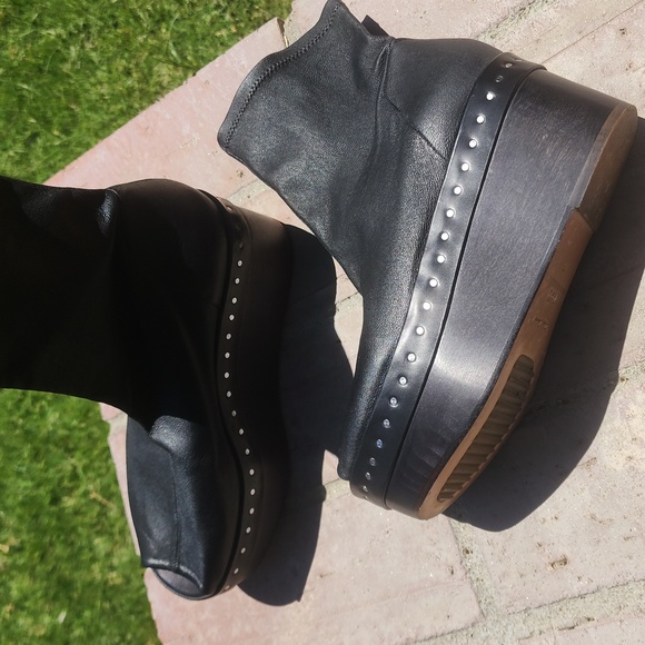 RICK OWENS Black Platform Boots